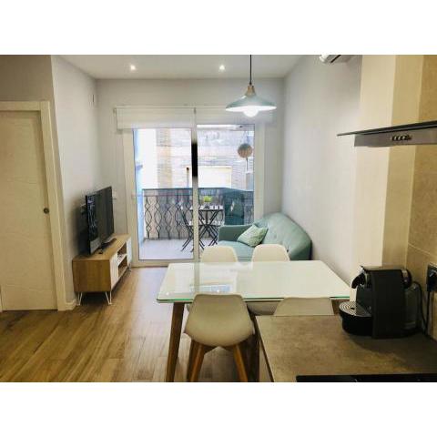 Apartamento a 50 mts playa con piscina en Blanes muy céntrico y acogedor.