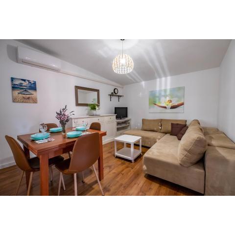 Apartment Vedrana 2142