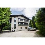 Apartmenthouse
