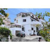 Apartments Bagaric