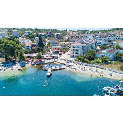 Apartments by the sea Okrug Gornji, Ciovo - 8440