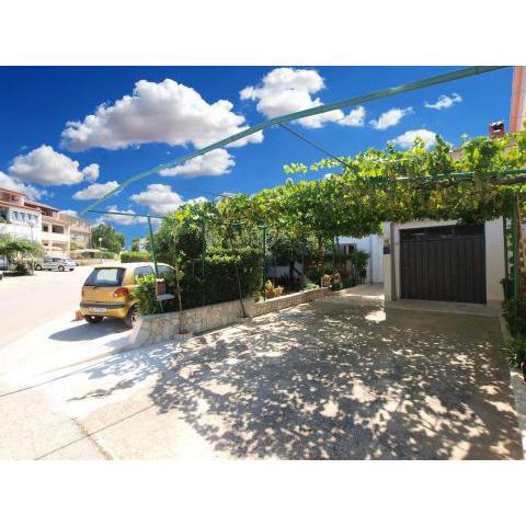 Apartments Nevina 1230
