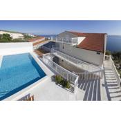 Apartments with a swimming pool Zavode, Omis - 11786