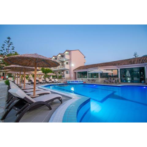Avra Alykes resort