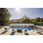 Awesome home in Gornji Vinjani with WiFi, Private swimming pool and 3 Bedrooms