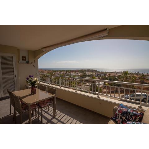 Comfortable apartment with amazing sea views