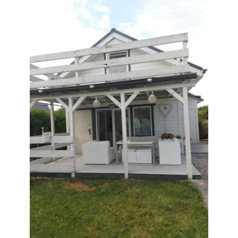 Domek całoroczny nad jeziorem