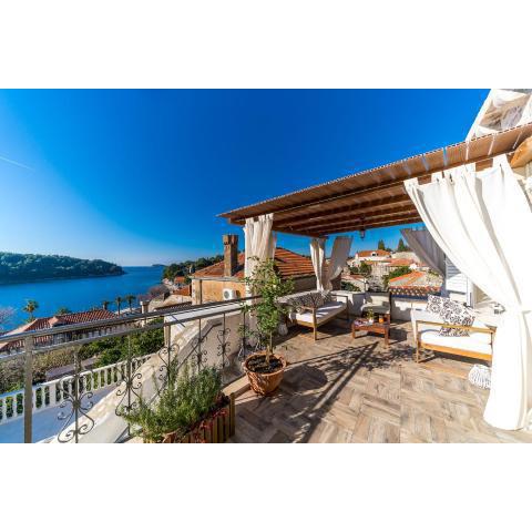 Dubrovnik-Cavtat Villa Mima -Sea front Villa with pool