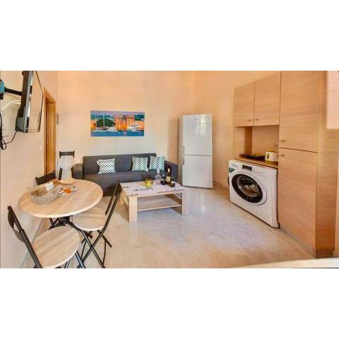 Eddy's Apartment