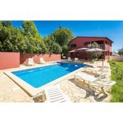 Holiday Home Pina