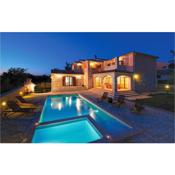 Stunning home in Golubovo with 4 Bedrooms, Jacuzzi and WiFi