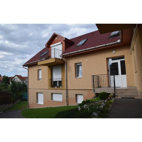 Zita Apartman